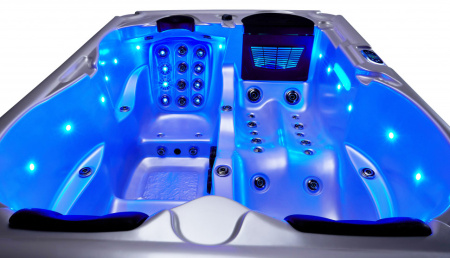 Гидромассажный СПА бассейн Joyee SPA Barcelona